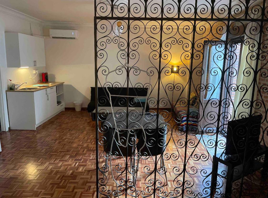 Alojamiento En El Centro De Toledo Apartment Exterior foto